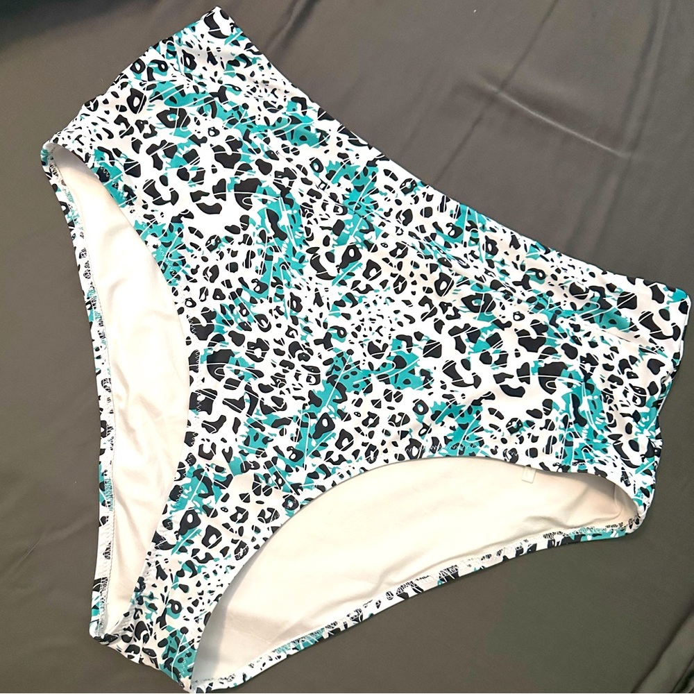 Cheetah Print high waisted bottom - XXL